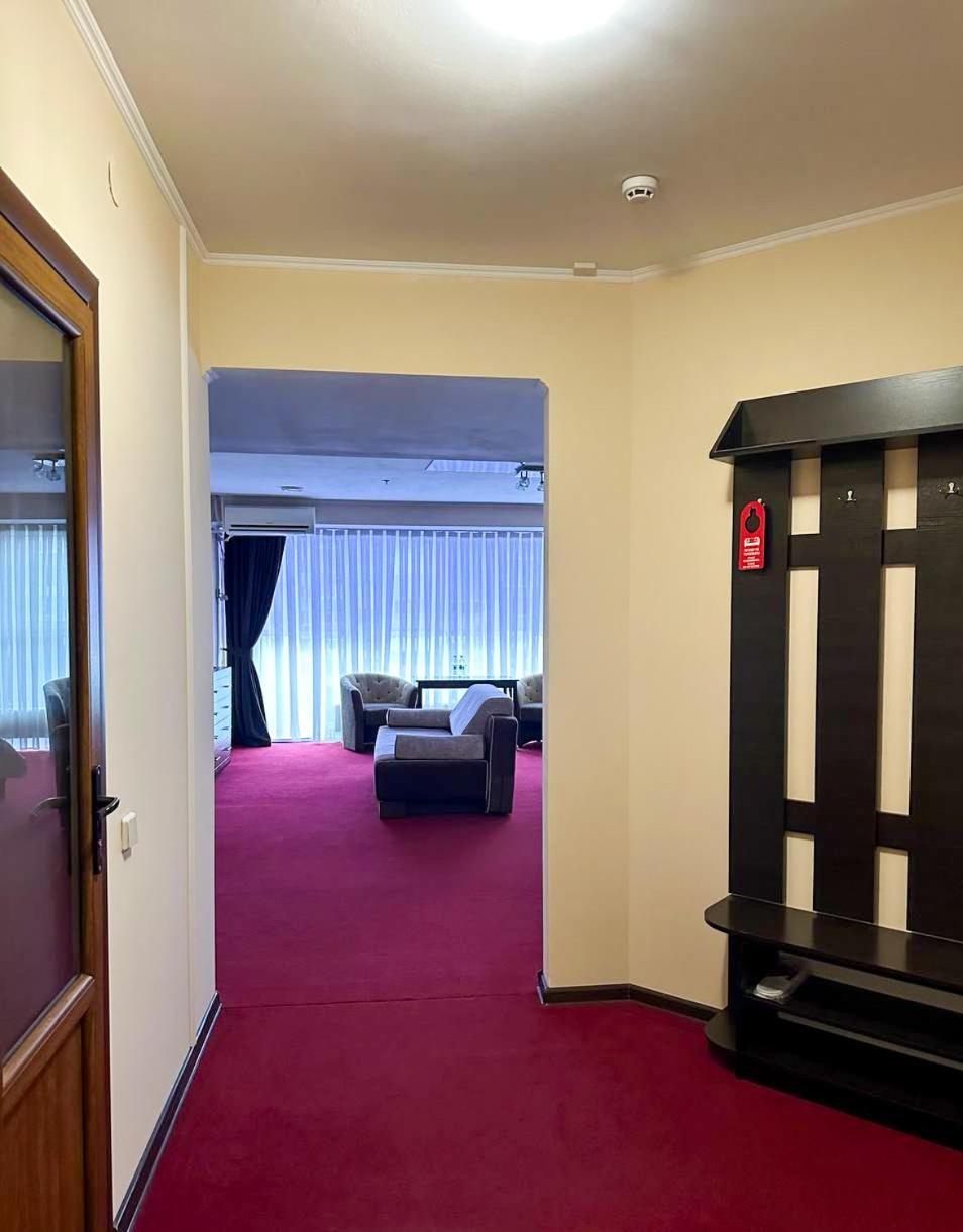 Mark Plaza Hotel Nikolayev Luaran gambar