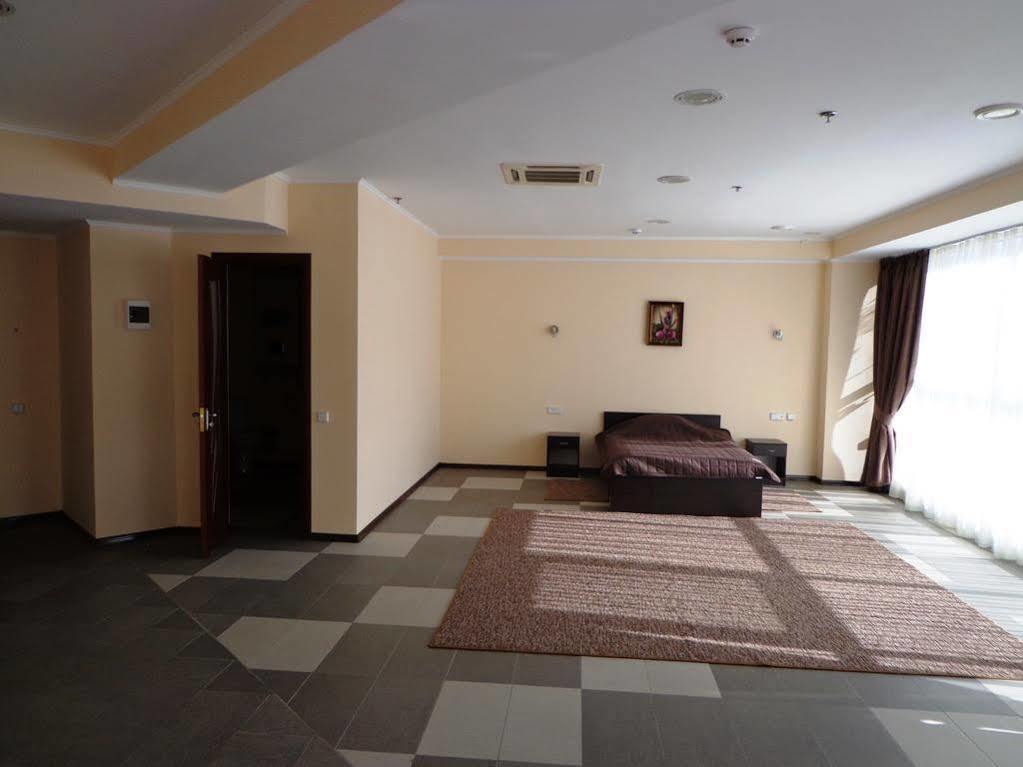 Mark Plaza Hotel Nikolayev Luaran gambar