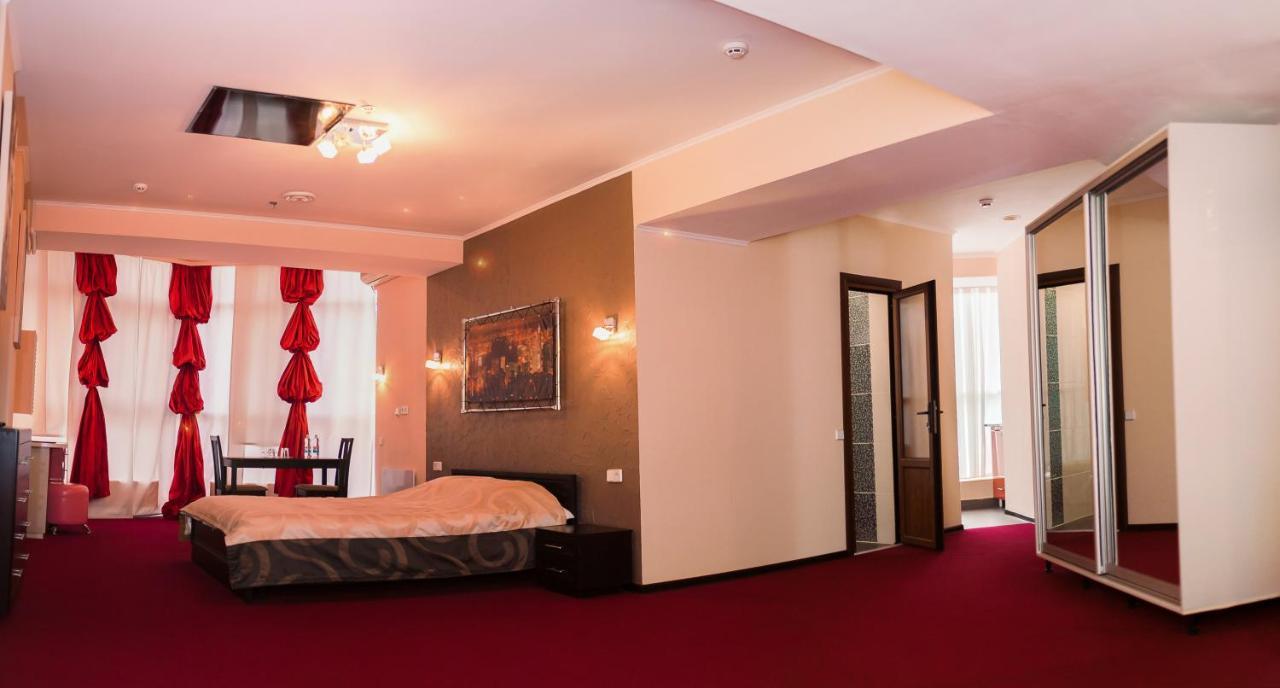 Mark Plaza Hotel Nikolayev Luaran gambar